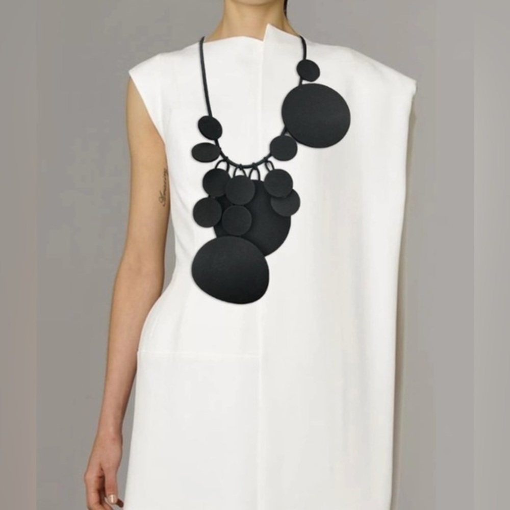 ✨NEW Elegant Black Round Circle Disk Statement Necklace